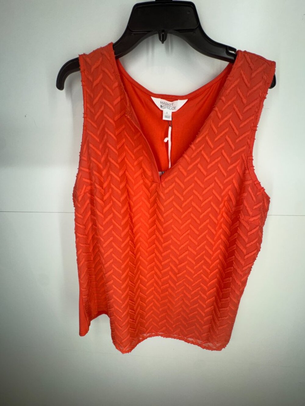 New Market & Spruce Ezide Sleeveless Blouse in Textured Coral - Picture 3 of 10